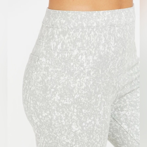 SPANX Marble Print Leggings Size S | Shaping High Rise | Stretch Comfort - Picture 2 of 13